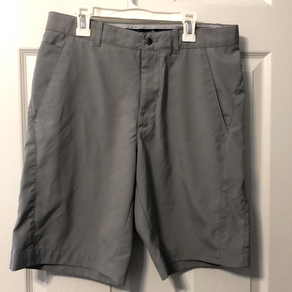 Callaway men’s golf shorts